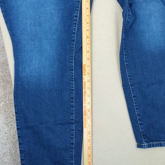 Torrid Women's Jeans Size 26 Dark Wash Style Denim Wear - Picture 10 of 12